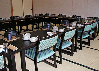 Banquet halls facing the Japanese garden.