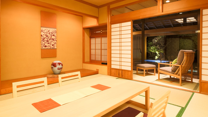 here are Japanese-style rooms with beds or futon beds.All rooms are cozy and relaxing.